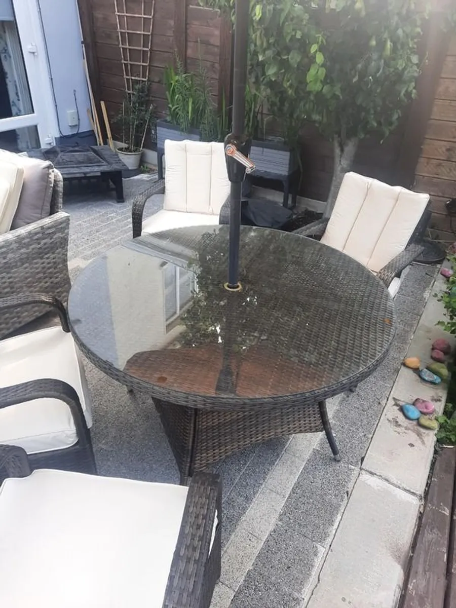 Garden Furniture Set  Excellent Condition - Image 3