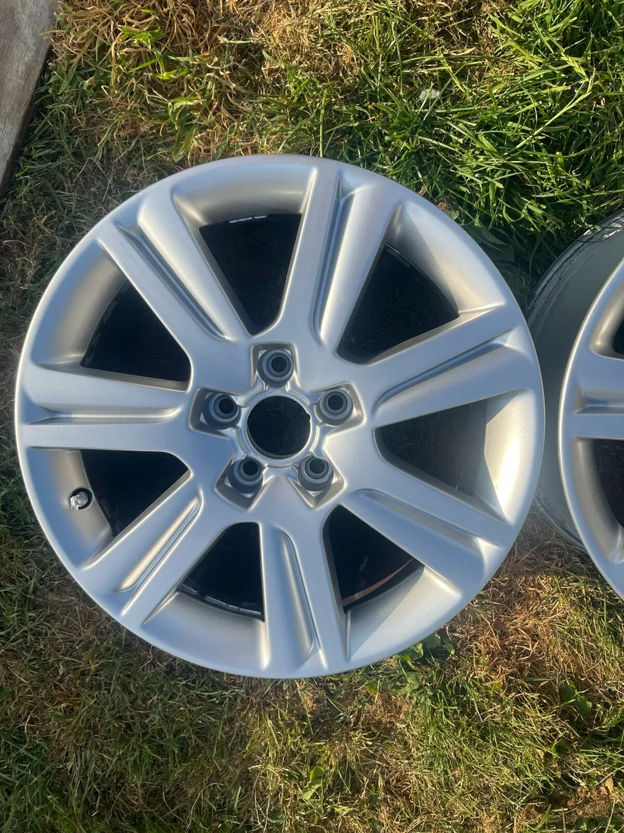 7 spoke genuine Audi alloys - Image 2