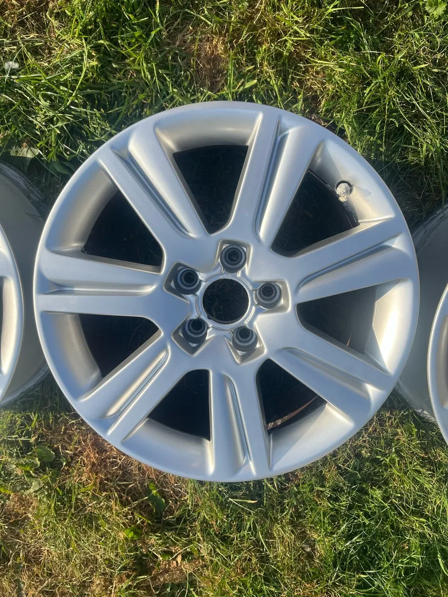 7 spoke genuine Audi alloys - Image 3