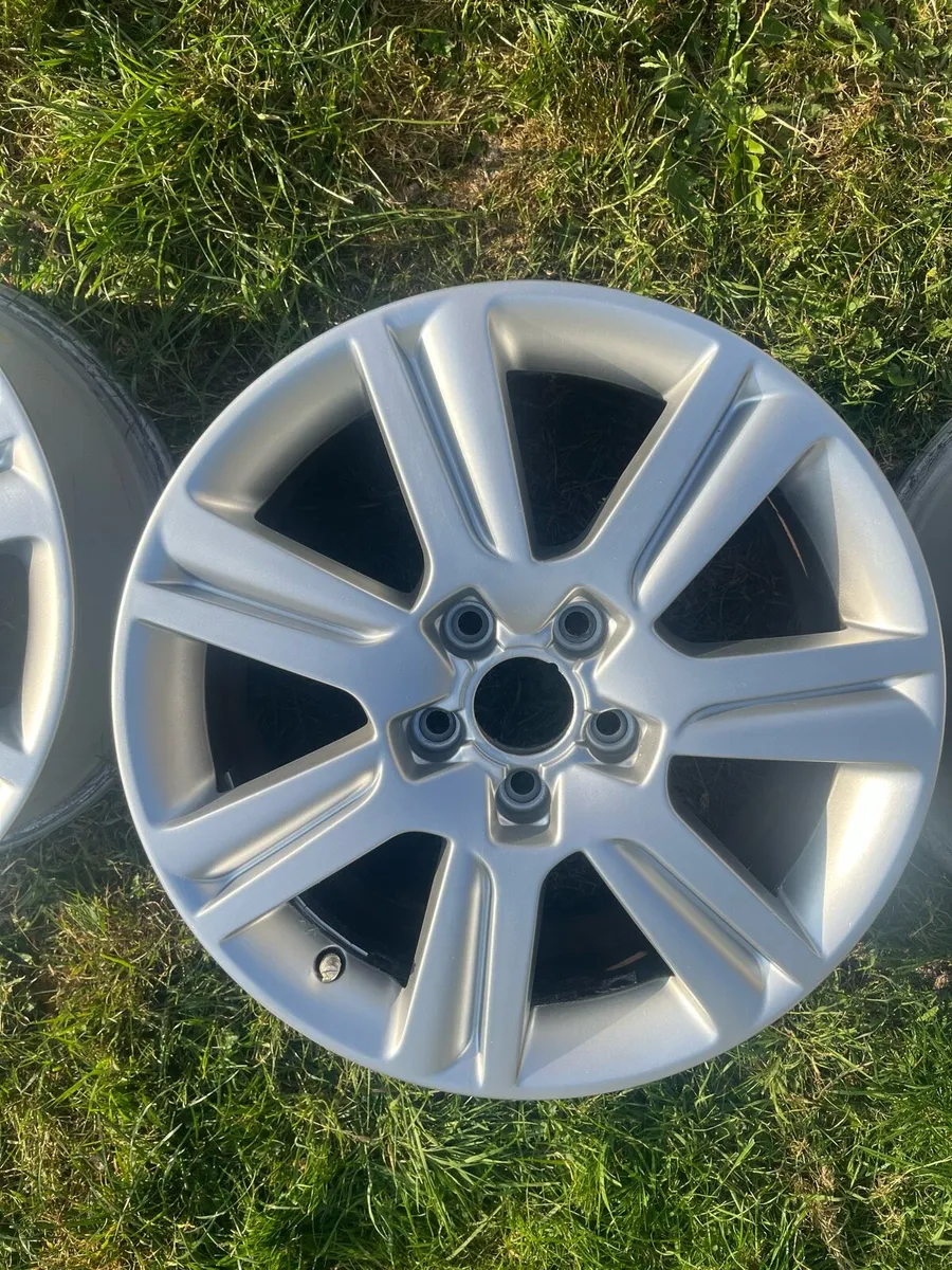 7 spoke genuine Audi alloys - Image 4