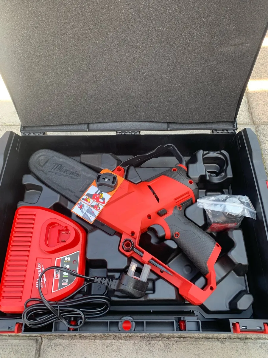 Battery chainsaw - Image 2