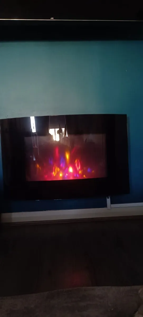 Wall mounted electric fire - Image 1