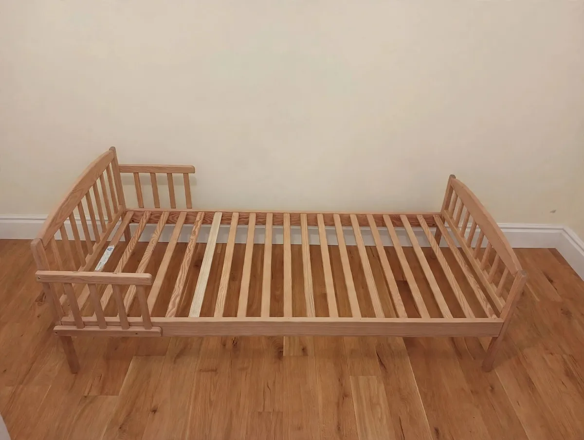 Toddler bed - Image 3