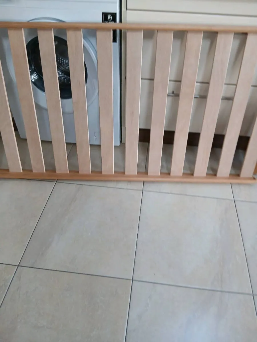BABYLO BABYS COT BED LIKE NEW - Image 3