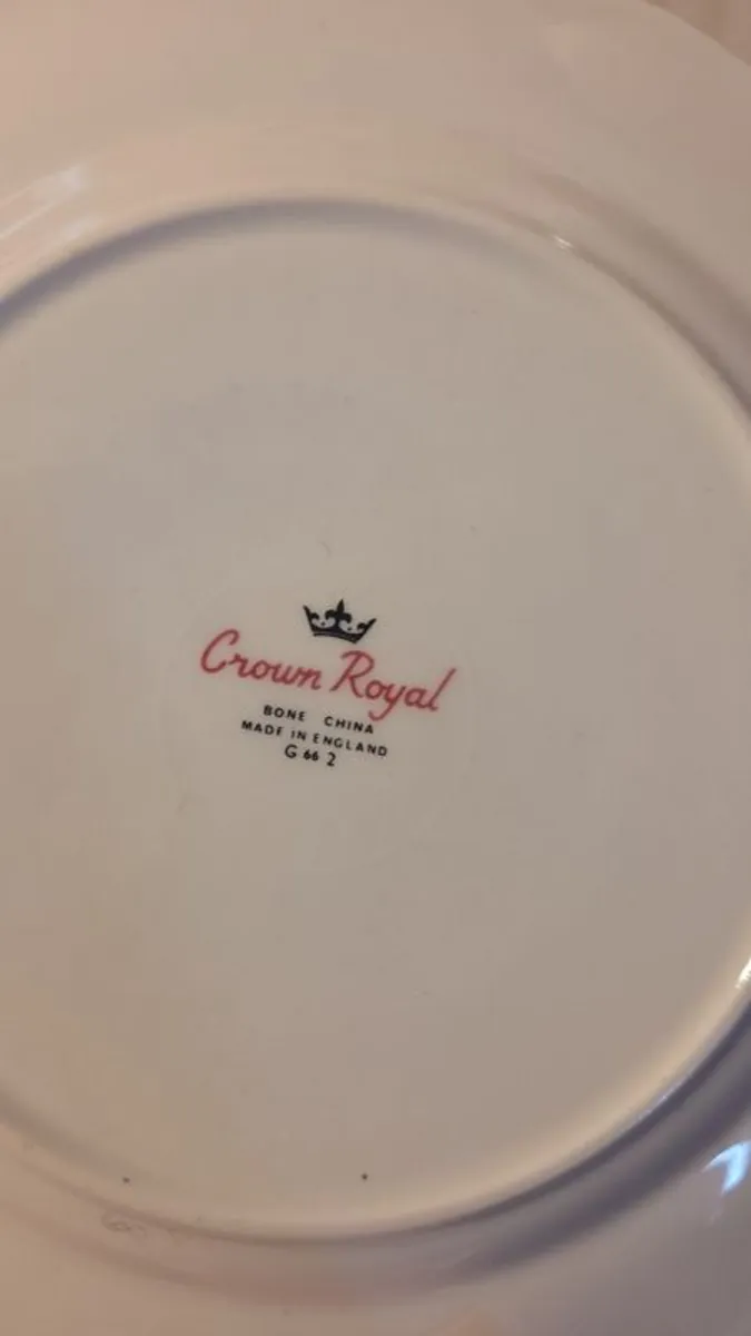 Crown Royal Bone China tea set - Image 2