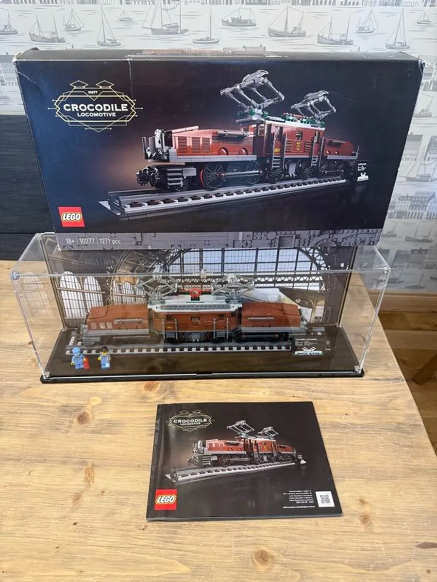 Lego 10277 Crocodile Locomotive
