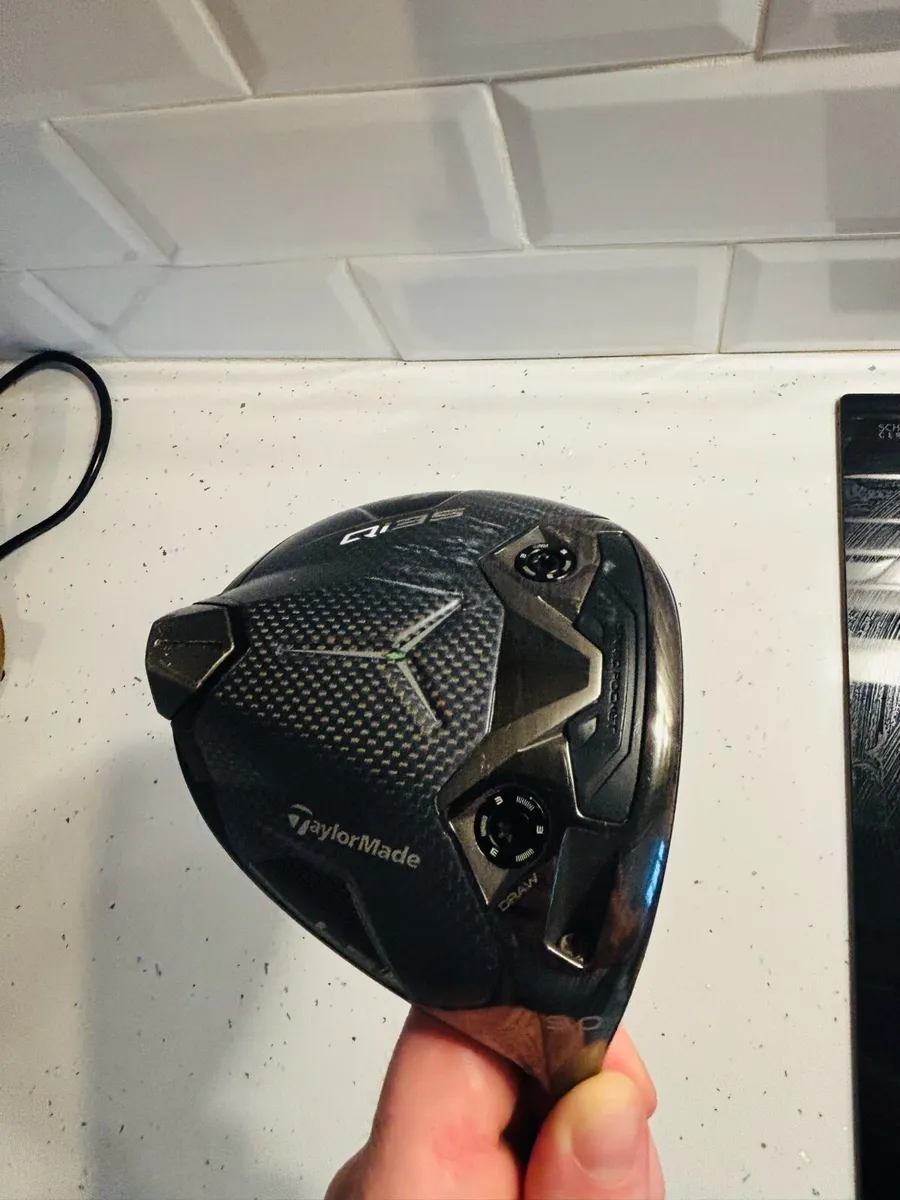 TaylorMade Qi35 LS Driver Mens Right Hand Driver - Image 1
