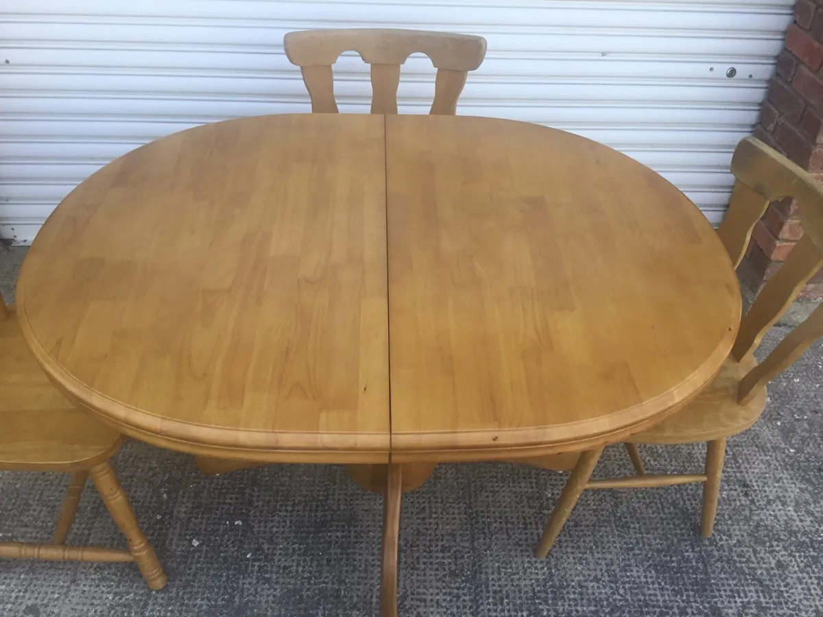 Kitchen Table and 3 chairs - Image 2