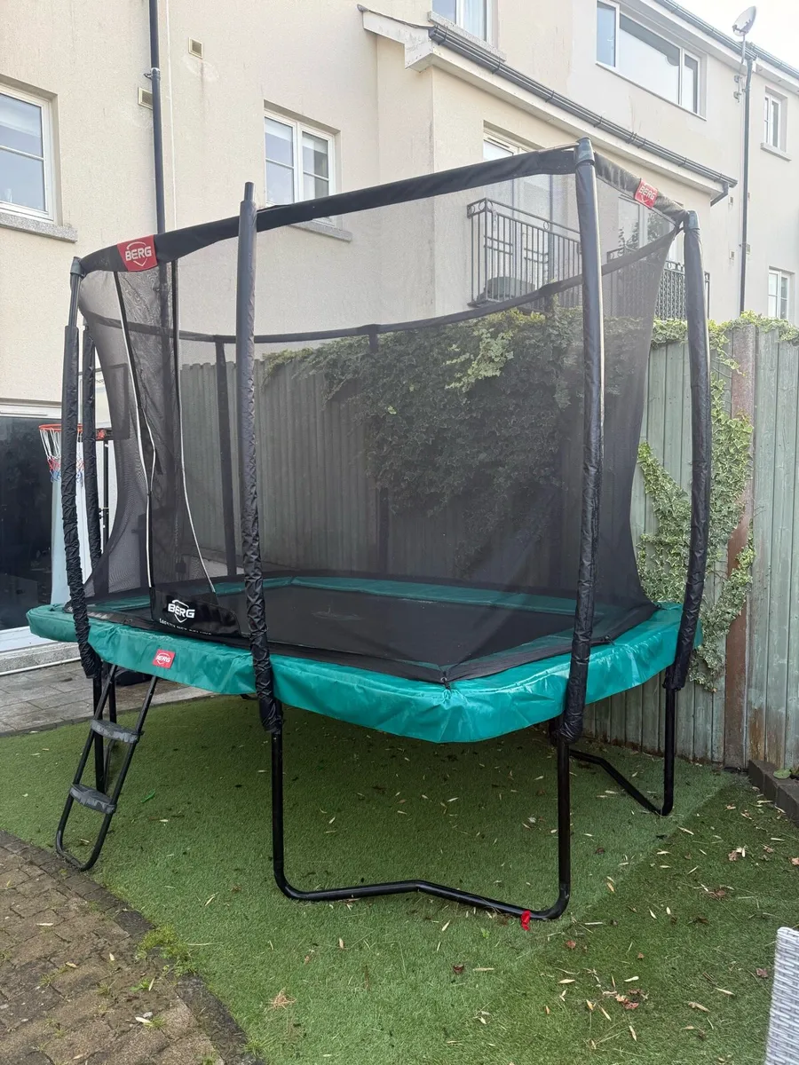 Trampoline - Image 2