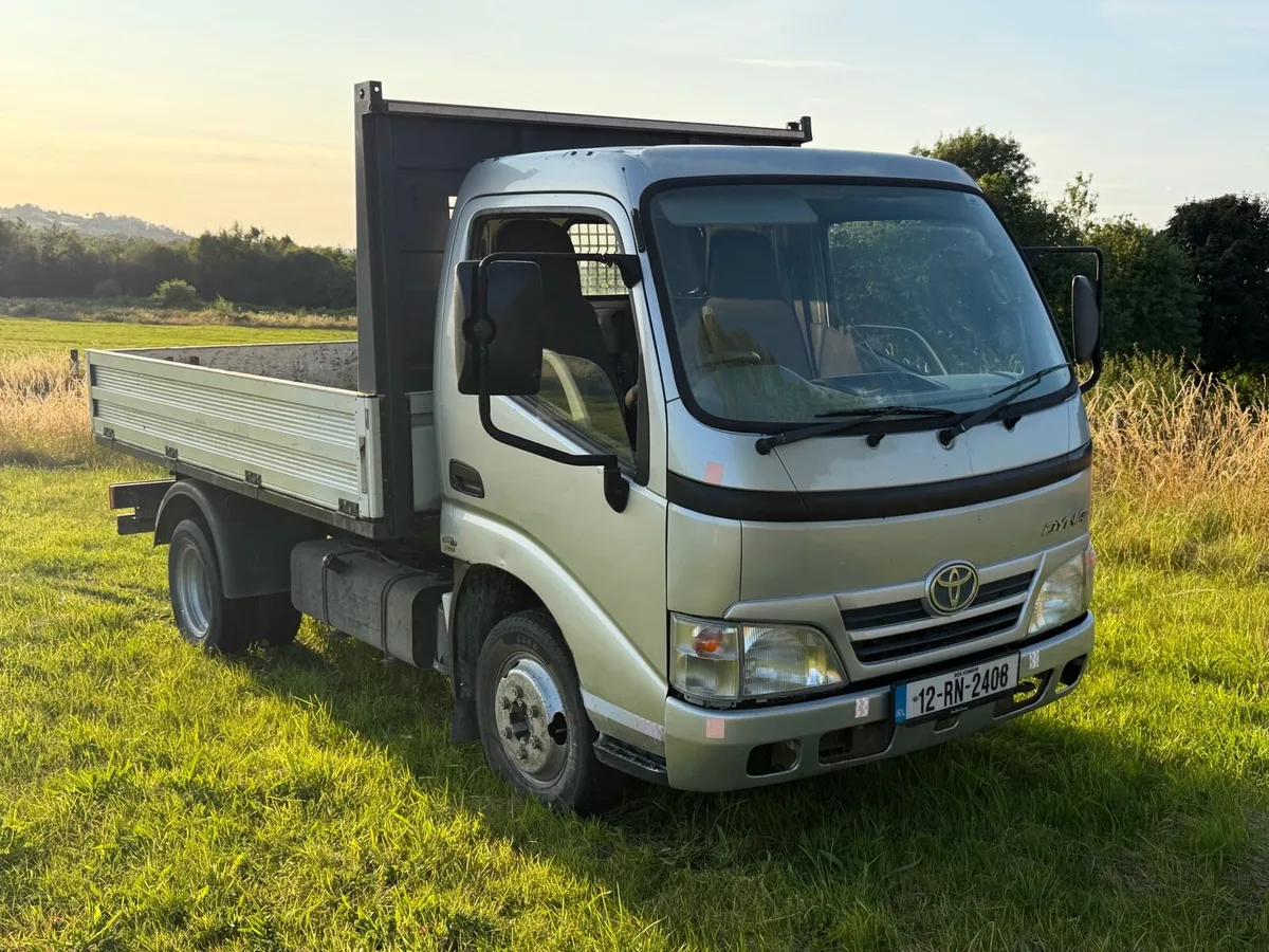 2012 Toyota Dyna twin wheel - Image 2