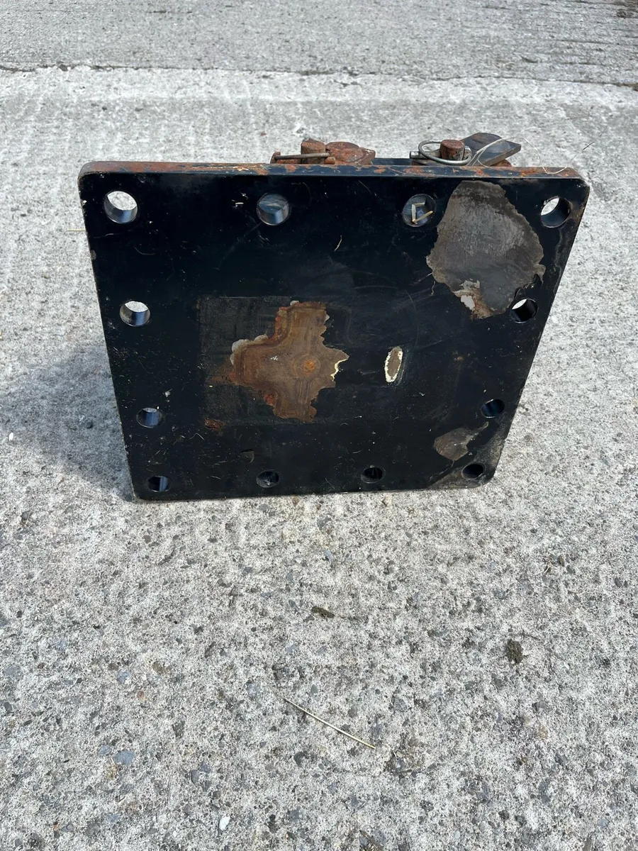 Rock breaker cradle - Image 3