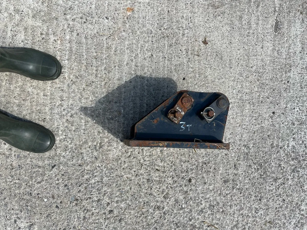 Rock breaker cradle - Image 4
