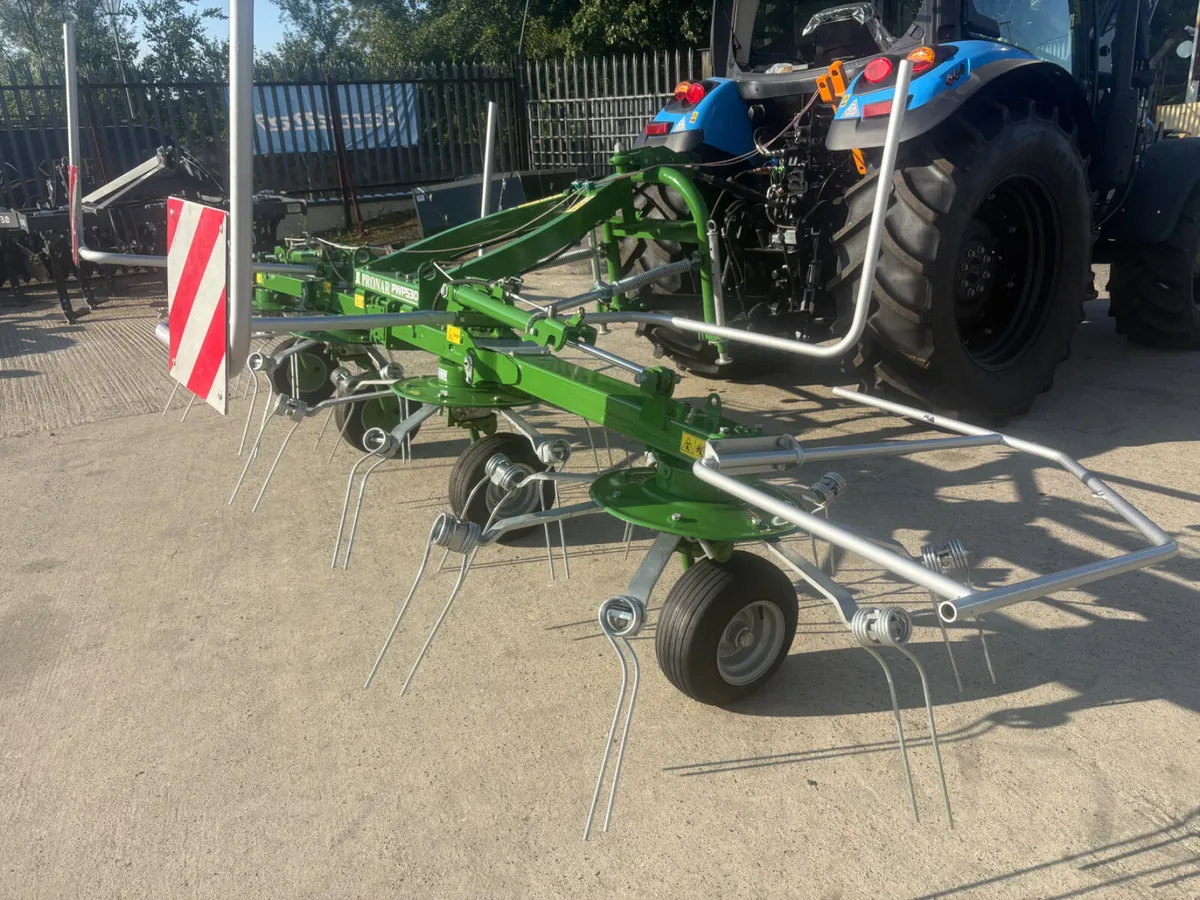 New Pronar 4 rotor tedder - Image 3