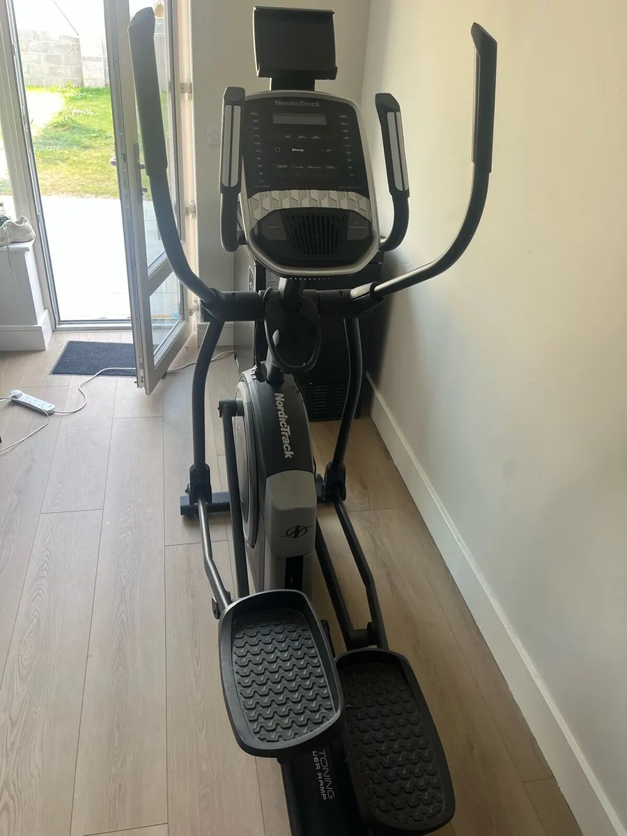 Cross Trainer-Elliptical - Image 2