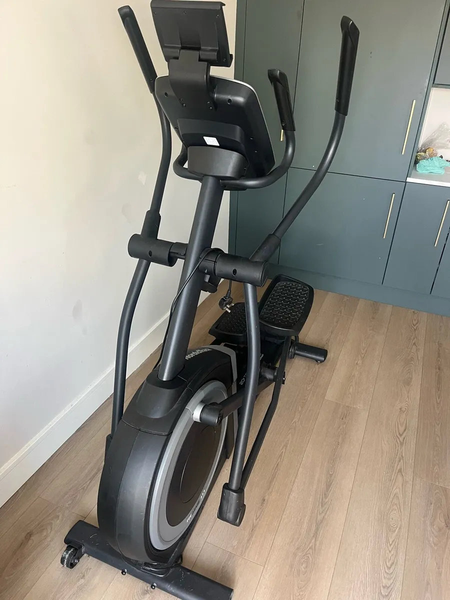 Cross Trainer-Elliptical - Image 4