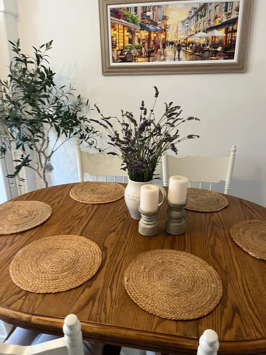 Extendable table and six chairs set - Image 3