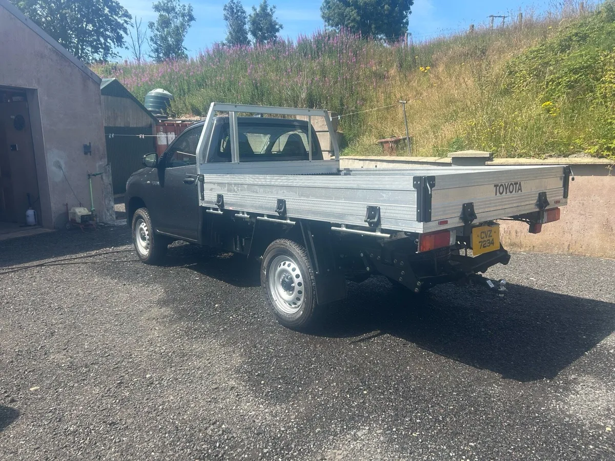 Toyota Hilux Single Cab 2024 2.4 Single Cab - Image 2