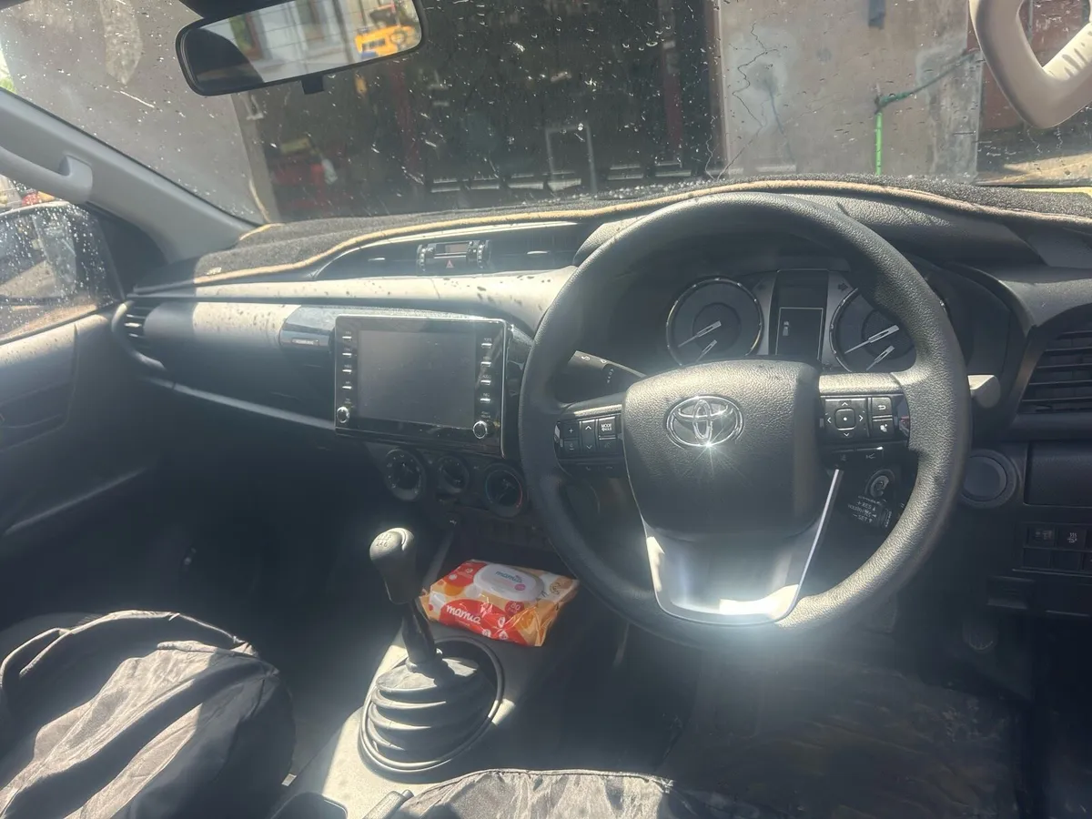 Toyota Hilux Single Cab 2024 2.4 Single Cab - Image 3