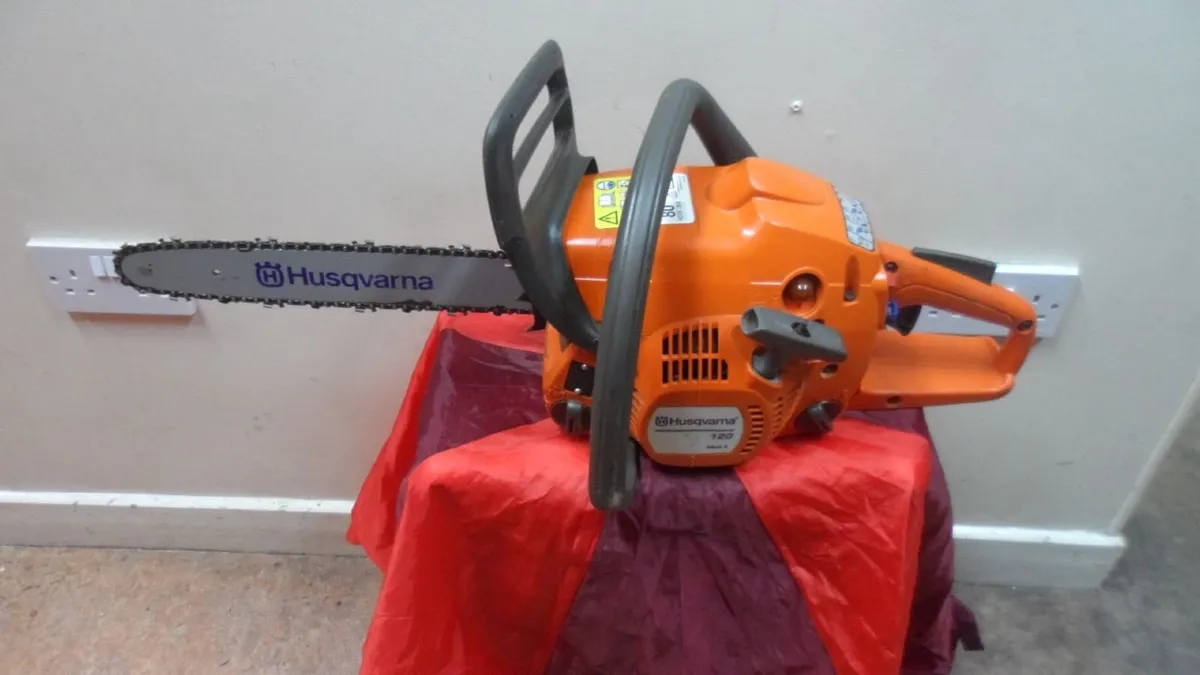 Husqvarna 120 Chainsaw - Image 2