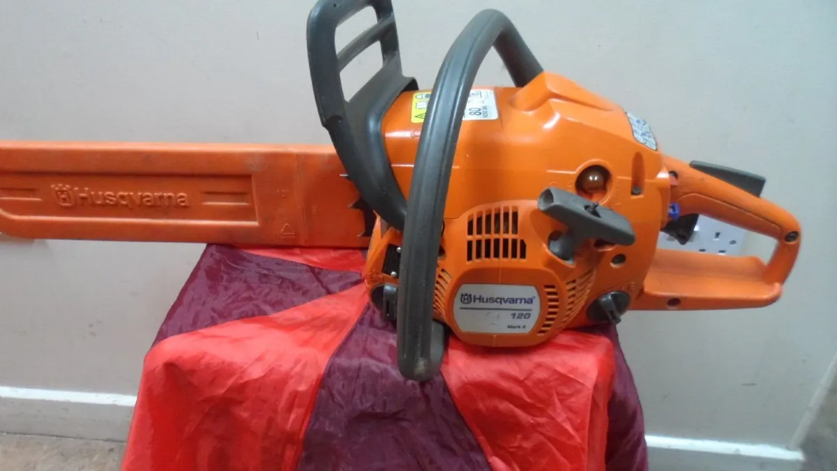 Husqvarna 120 Chainsaw - Image 4