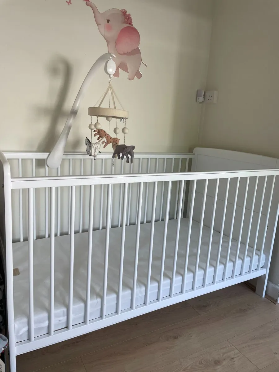 Cot - Image 1