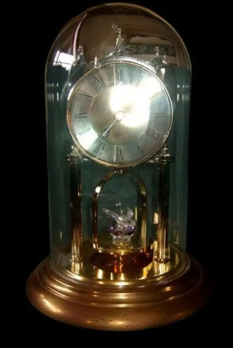 Vintage Hermle "Butterfly" Dome Anniversary Clock - Image 2