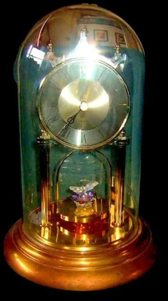 Vintage Hermle "Butterfly" Dome Anniversary Clock - Image 4