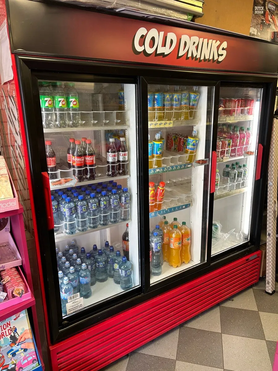 Shop Fridge - Image 3