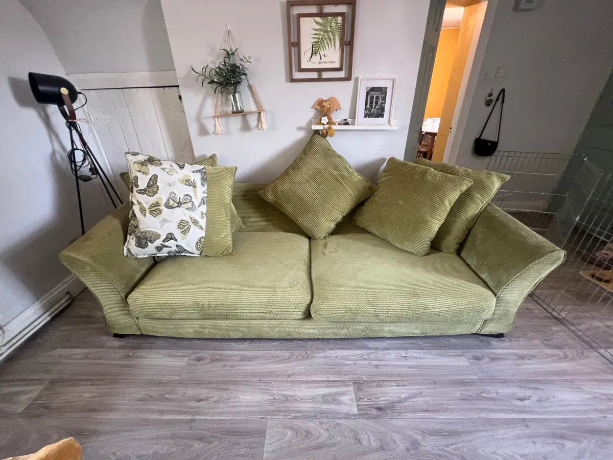 Couch - Image 2