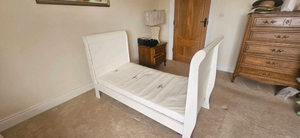 Mamas & Papa's Cot, presses & wardrobe - Image 2