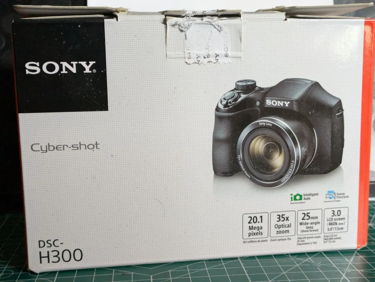 Sony DSC- H300 20MP CCD 🌈 sensor camera - Image 4