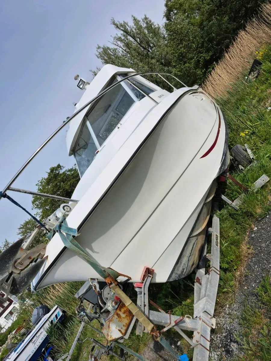 Beneteau Antares 655 Boat - Image 2