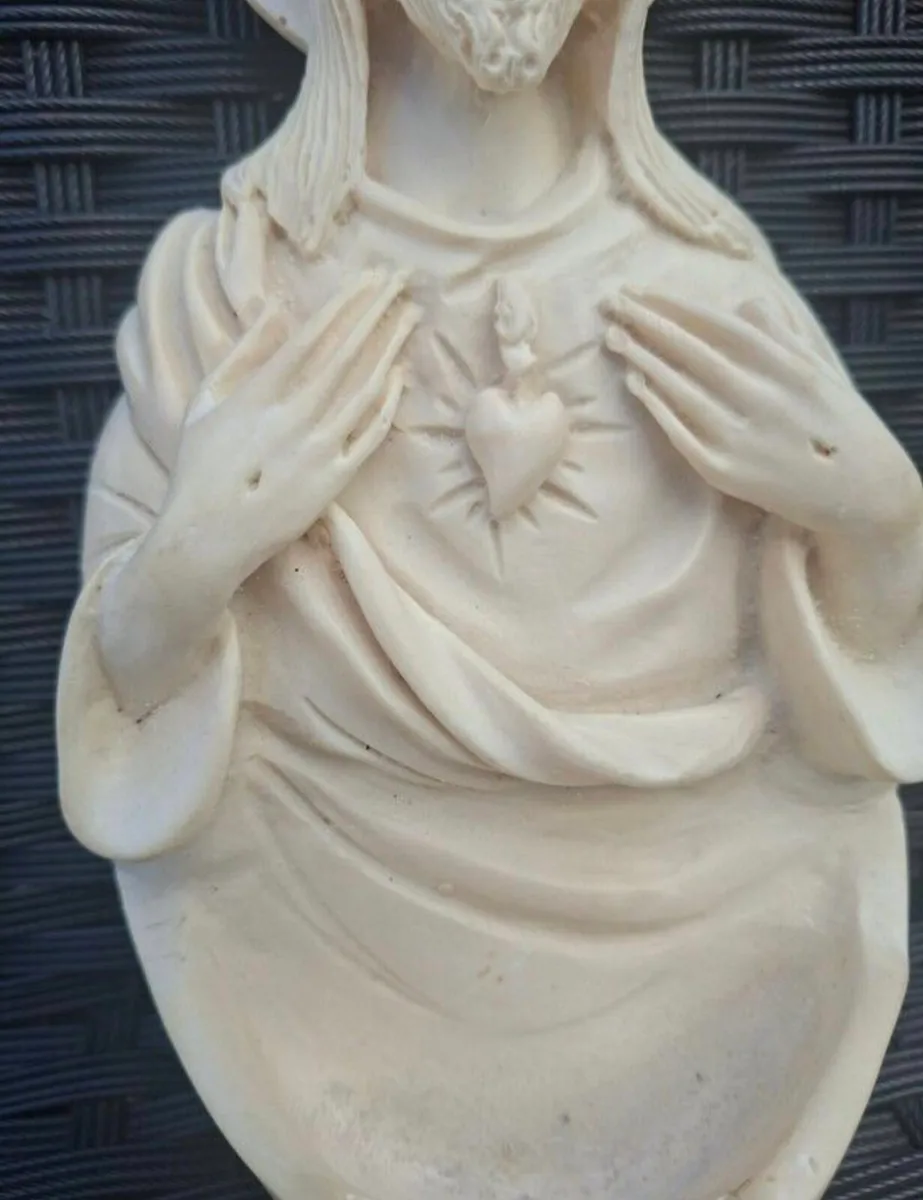 Vintage 1950's Jesus Sacred Heart Holy water Font - Image 3