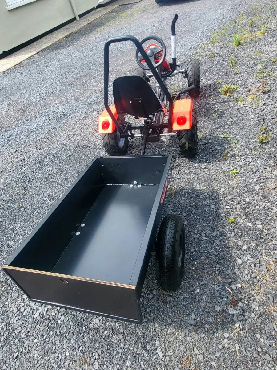 Dinocars Massey Ferguson Go kart and trailer - Image 2