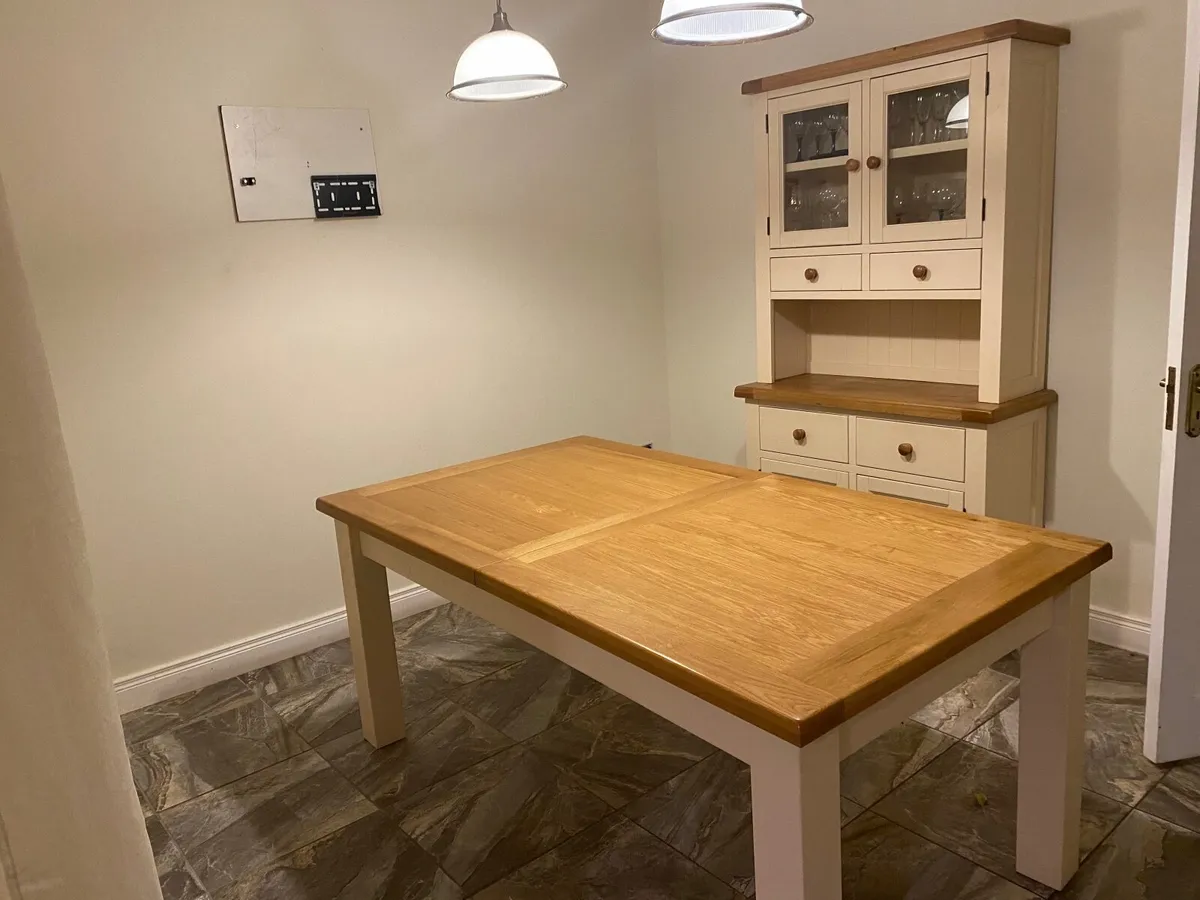 Dining room table , sits 8 people when extended. - Image 1