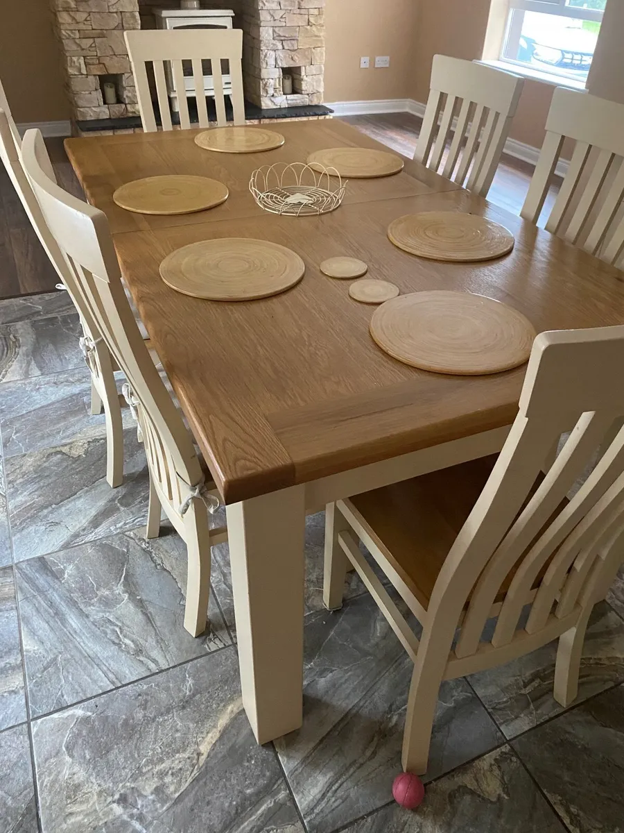 Dining room table , sits 8 people when extended. - Image 3