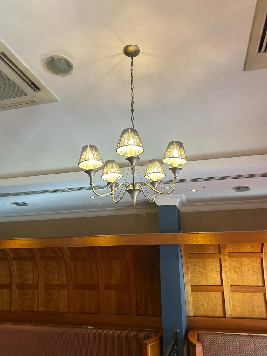 Two tiered chandelier light 9 lights - Image 3