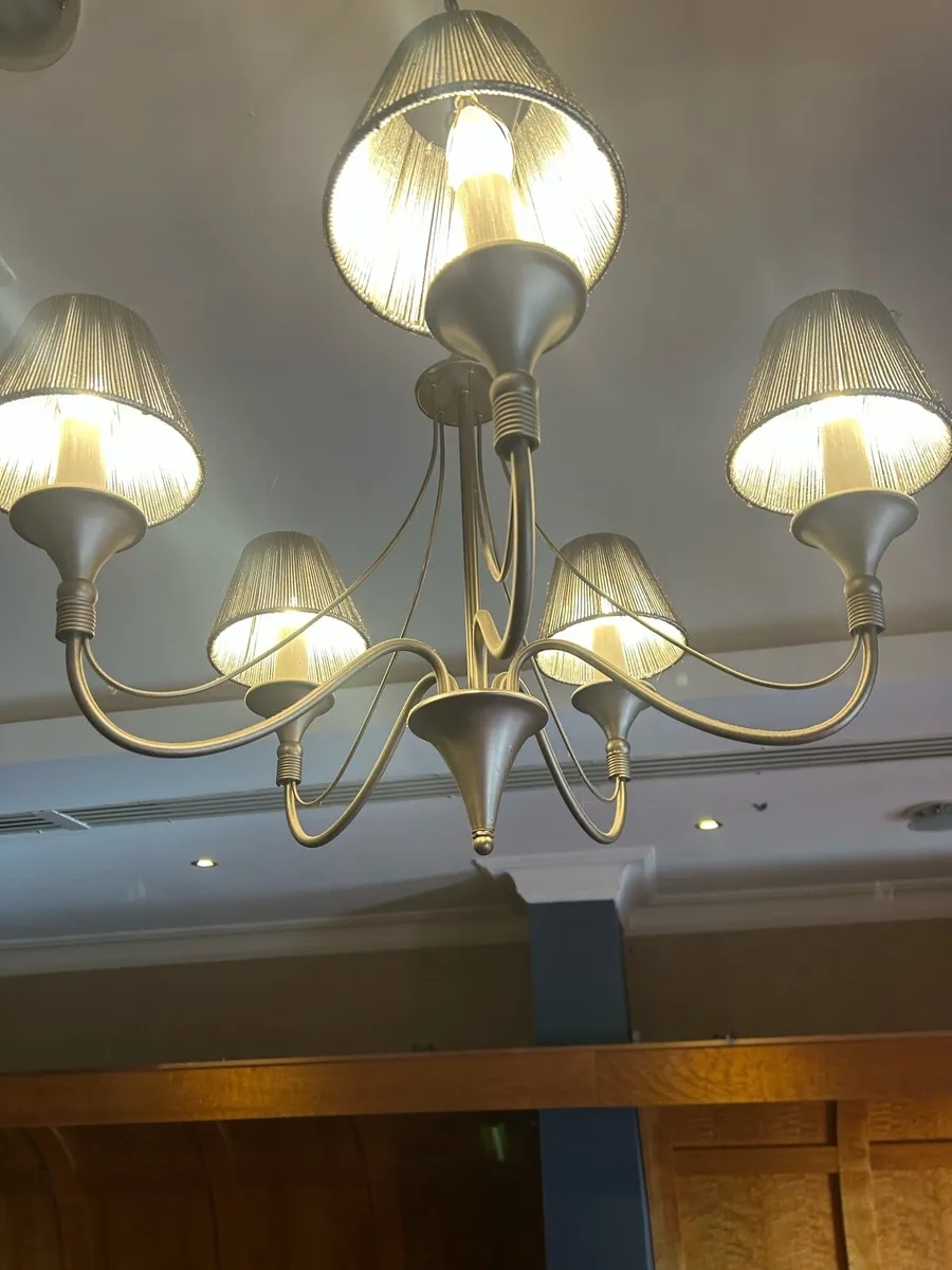 Two tiered chandelier light 9 lights - Image 4