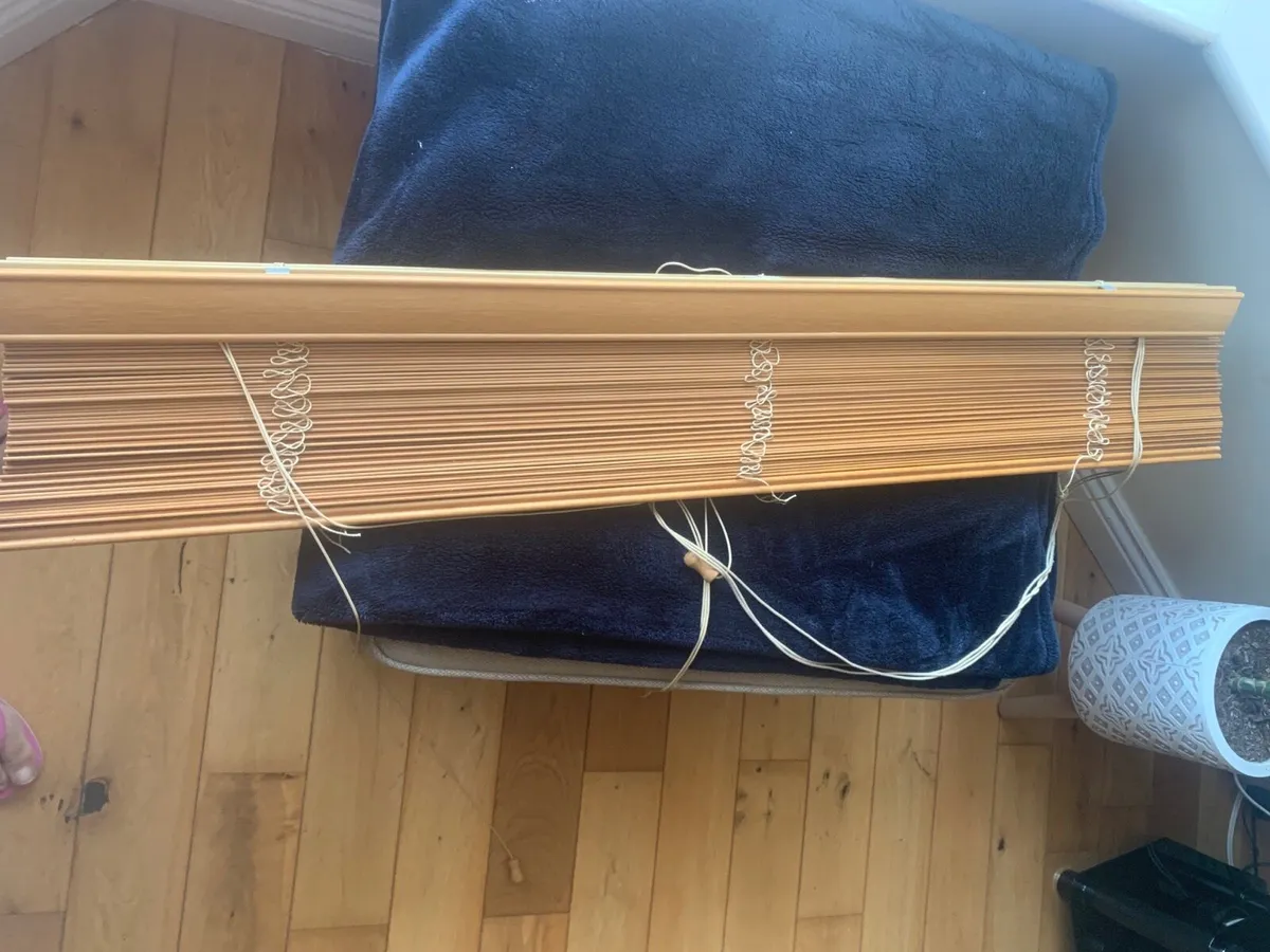 Wooden Venetian blind - Image 3
