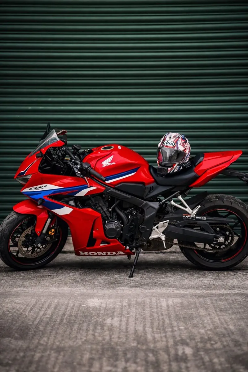 Honda CBR650R - Image 1