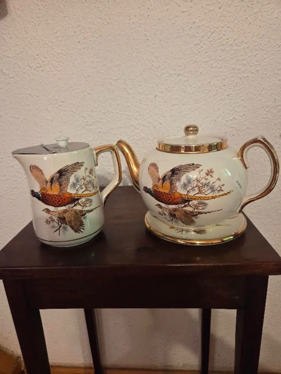 Vintage Carrigaline Teapot, Stand & Hot Water Jug - Image 3