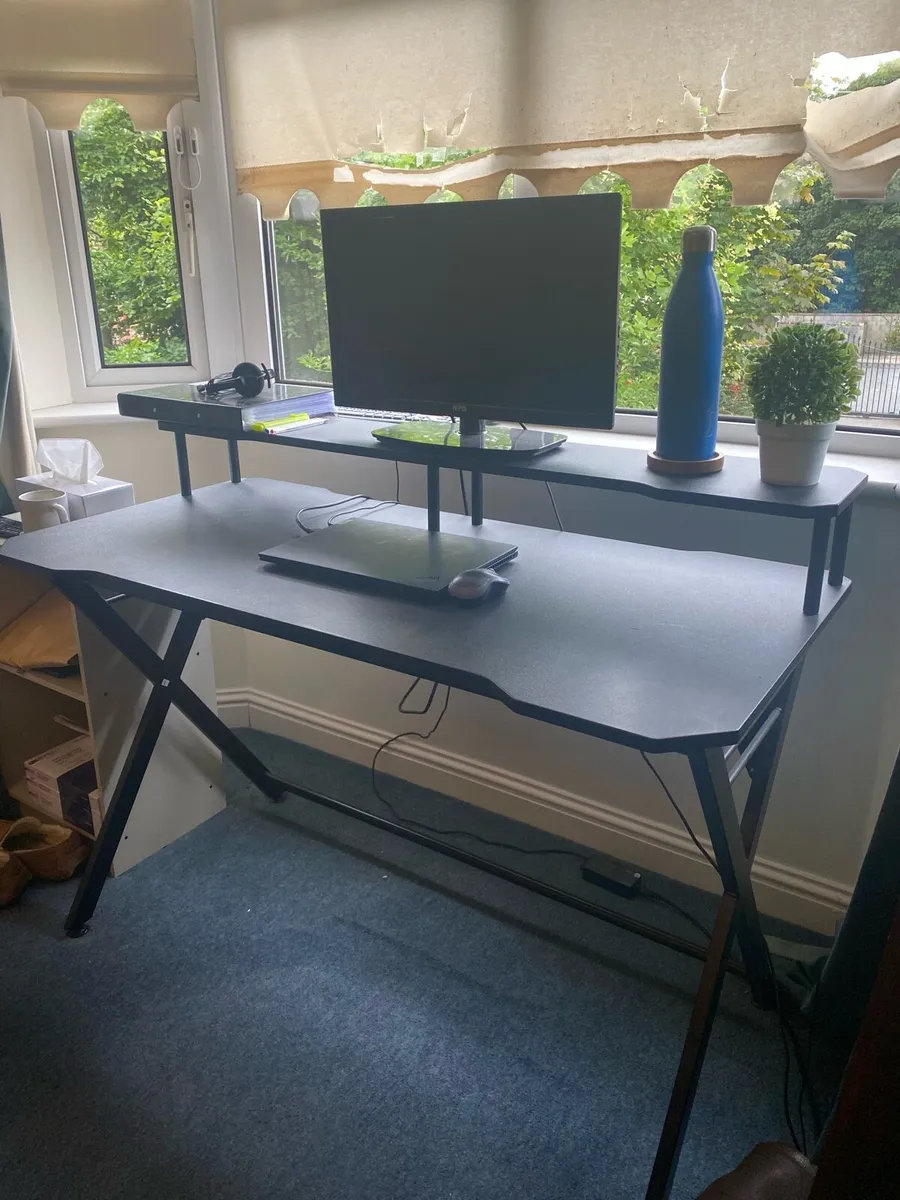 Office Desk - Image 1