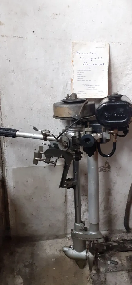 Seagull Outboard Motor - Image 1