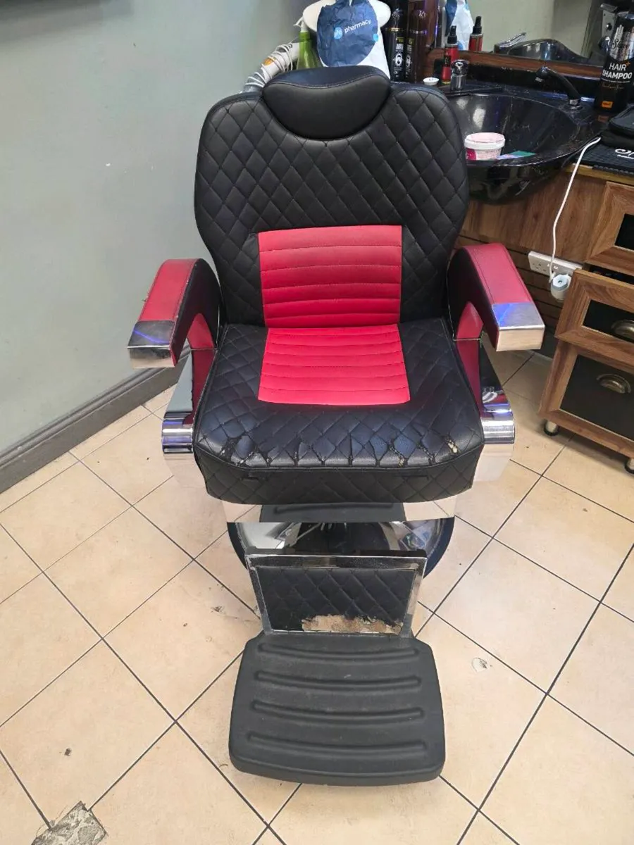 Barber Chair - Image 1