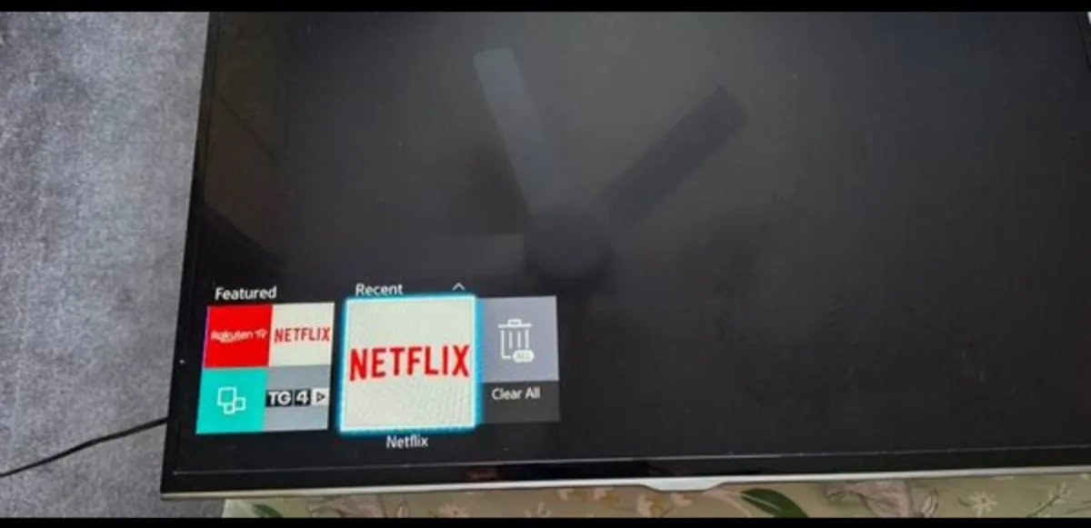 Samsung Smart TV 32" - Image 2