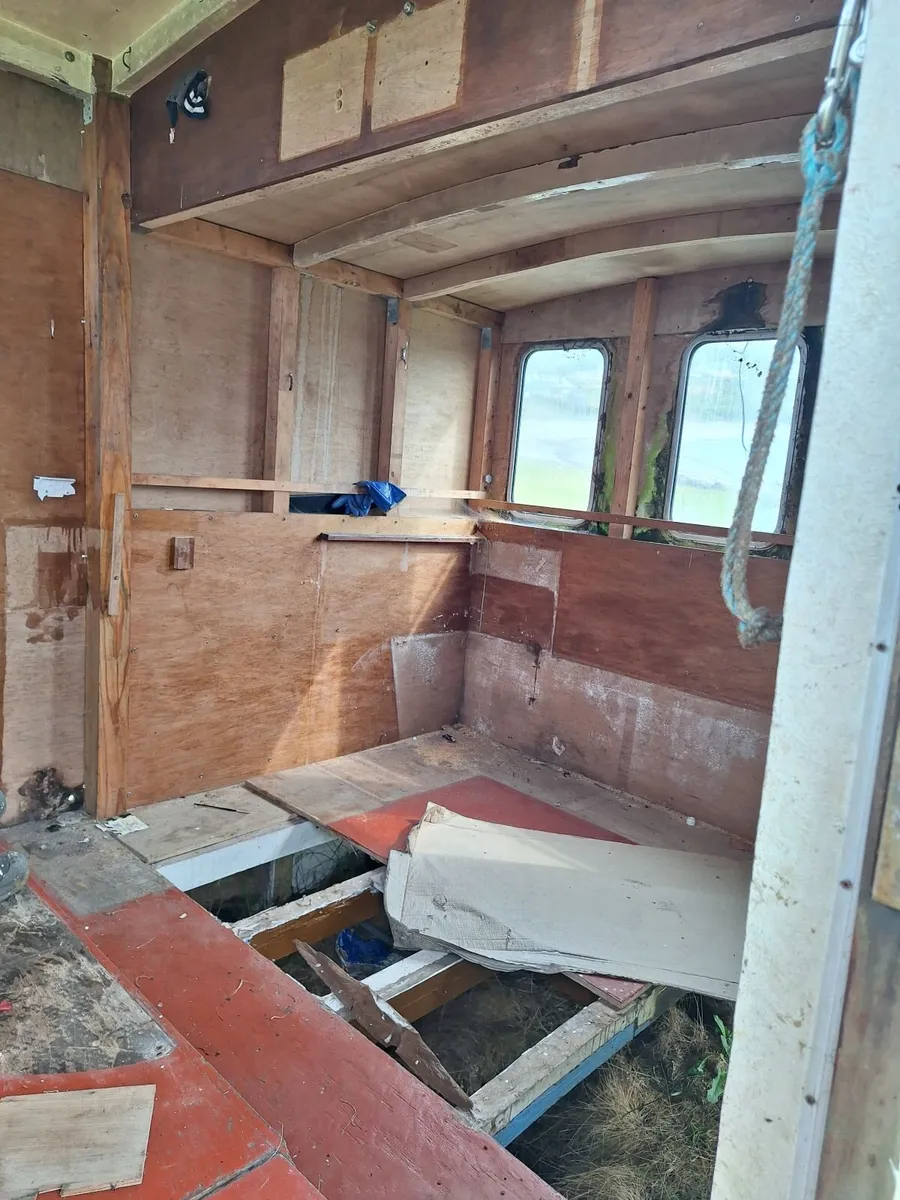 Boat Wheel House - Image 3