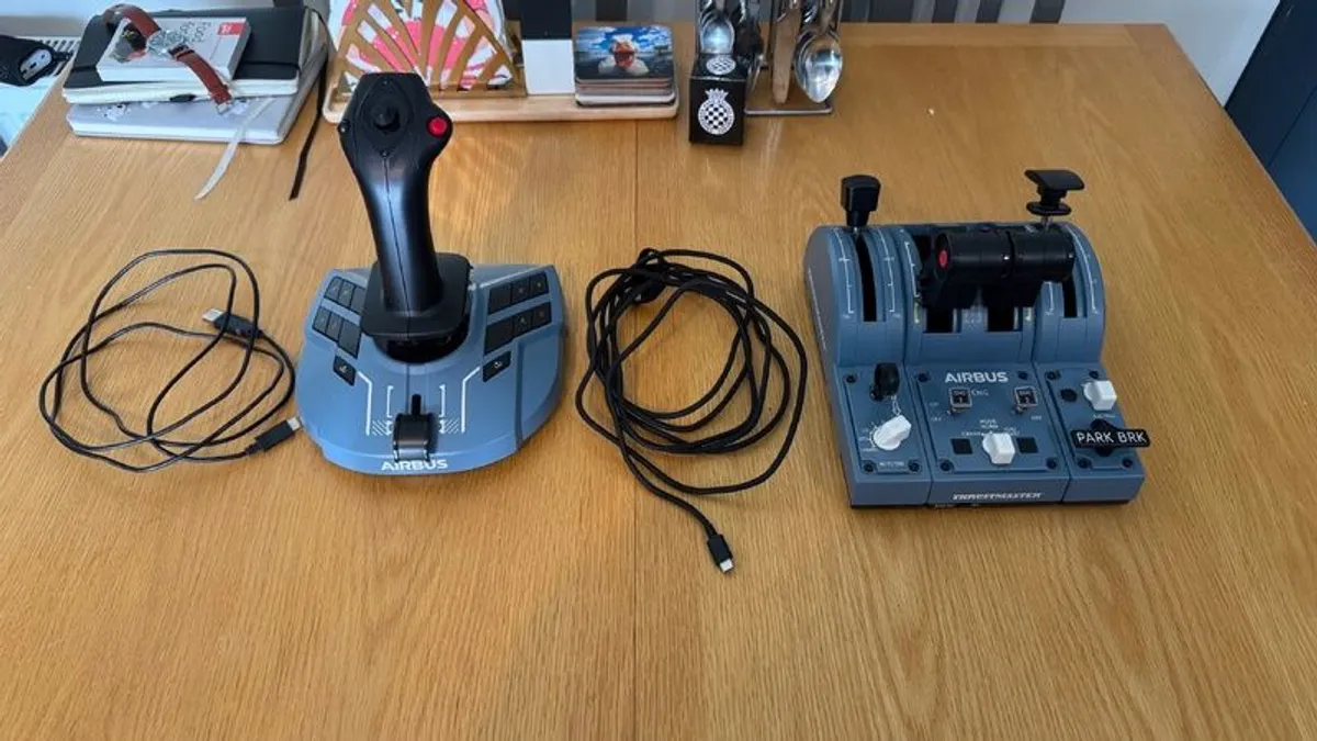 THRUSTMASTER TCA Captain Pack X Airbus Edition Joystick & Throttle - Image 2
