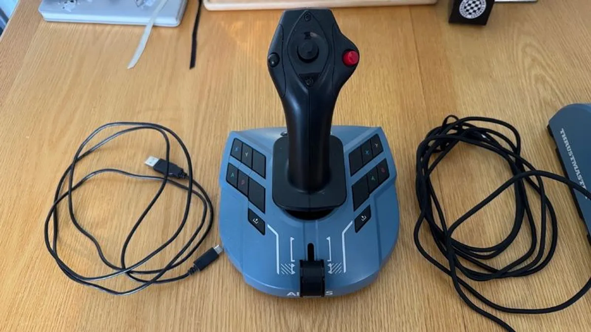 THRUSTMASTER TCA Captain Pack X Airbus Edition Joystick & Throttle - Image 3