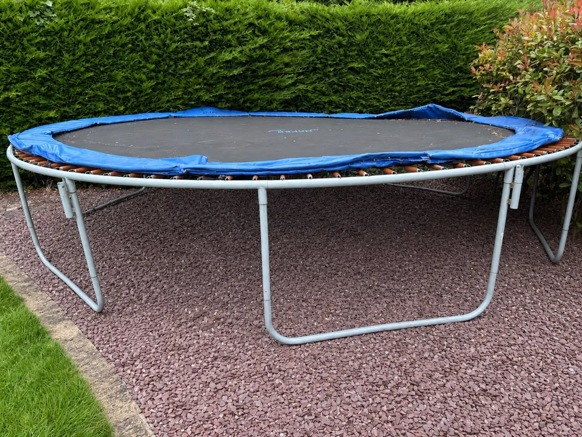 16 ft trampoline