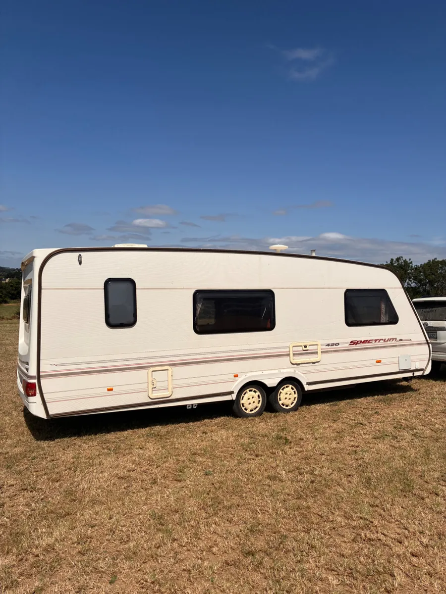 Caravan - Image 2